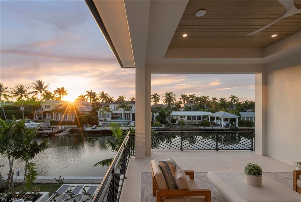 AQUALANE SHORES - Residential