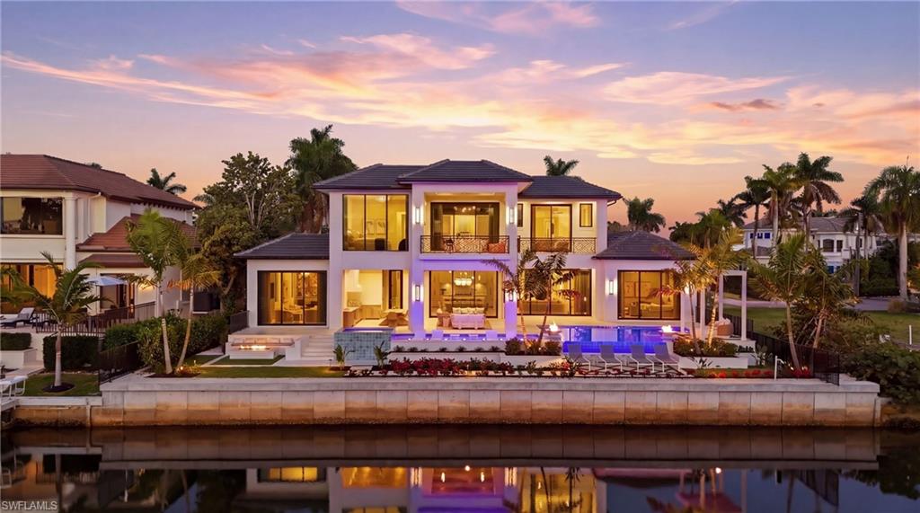 AQUALANE SHORES - Residential