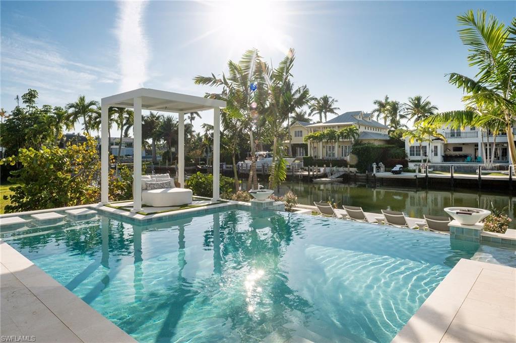AQUALANE SHORES - Residential
