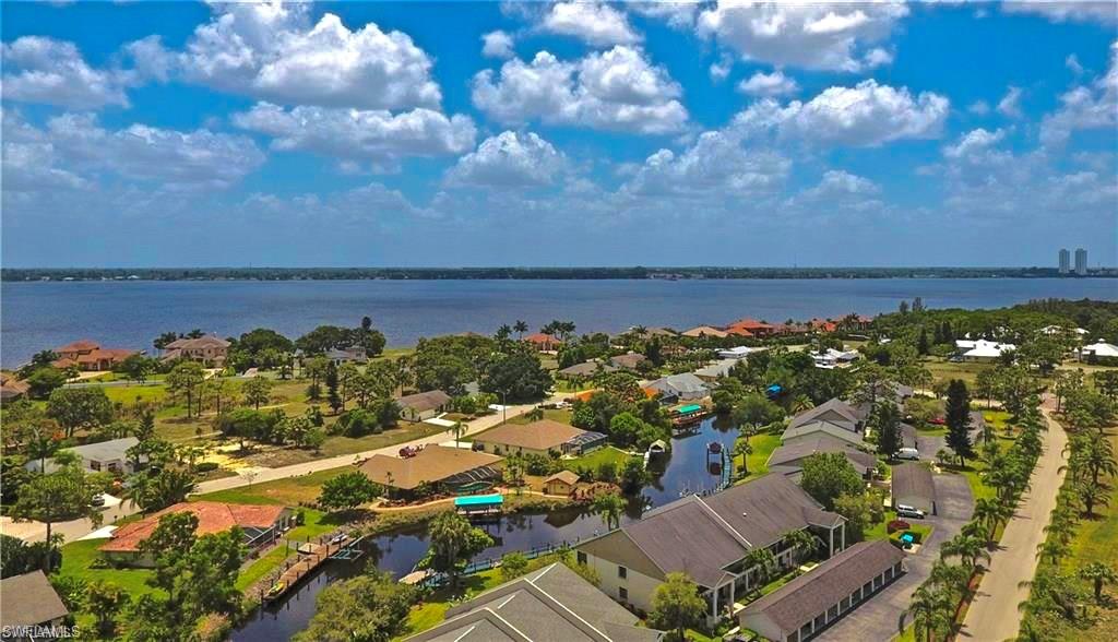 INDIAN CREEK GOLF VILLAS - Residential