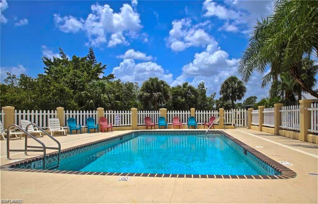 INDIAN CREEK GOLF VILLAS - Residential