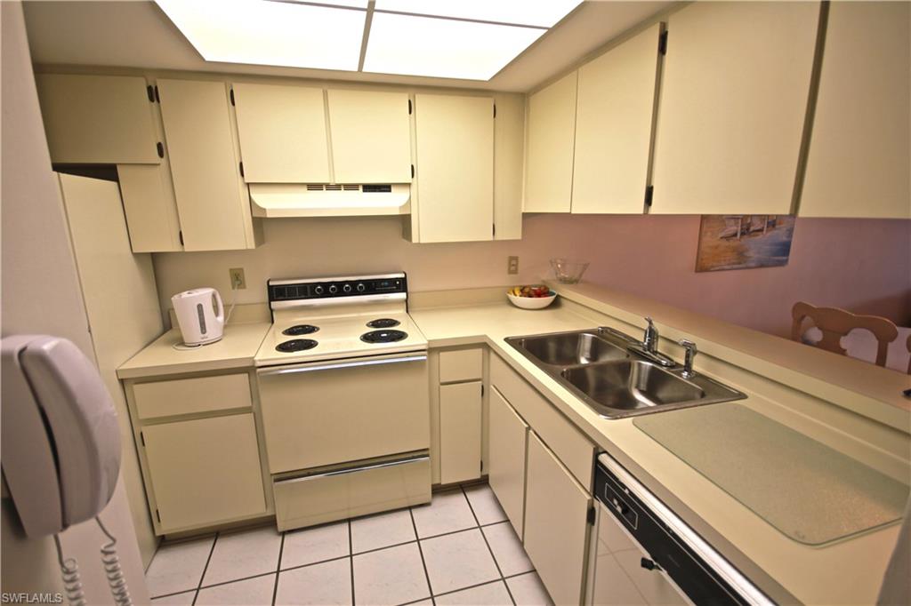 INDIAN CREEK GOLF VILLAS - Residential