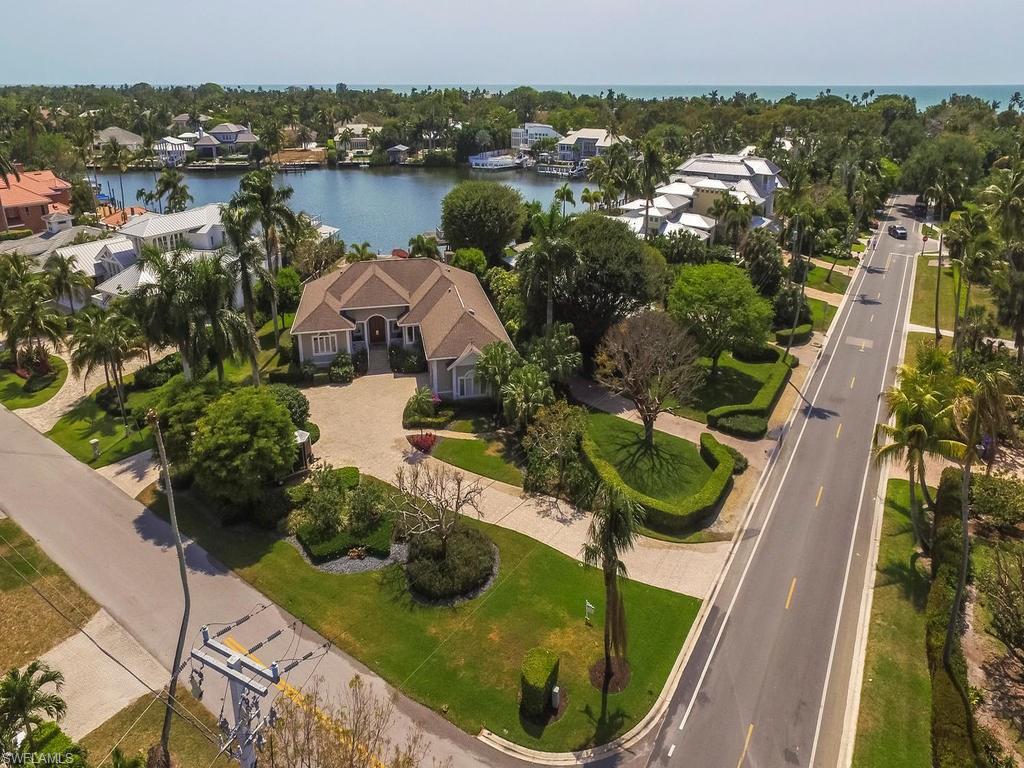 AQUALANE SHORES - Residential