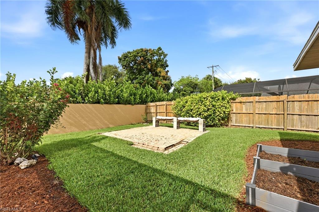 BOCA PALMS - Residential