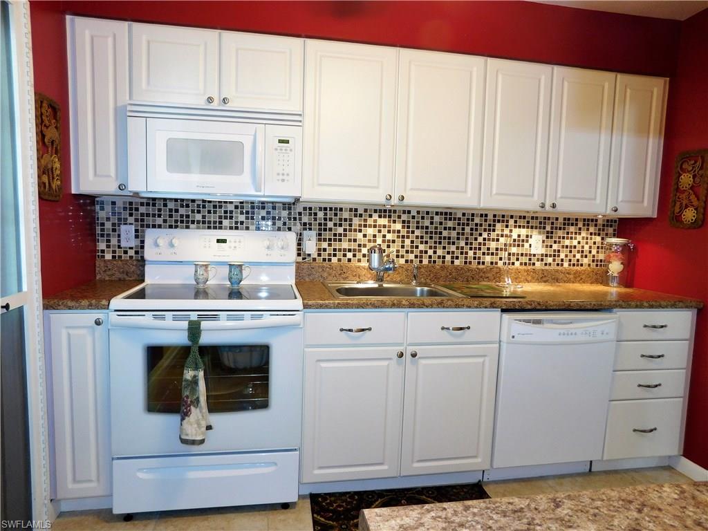PINEWOOD CONDOMINIUM - Residential