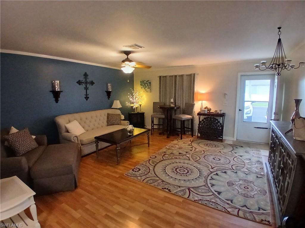 CONTEMPORARY  CONDO - Residential