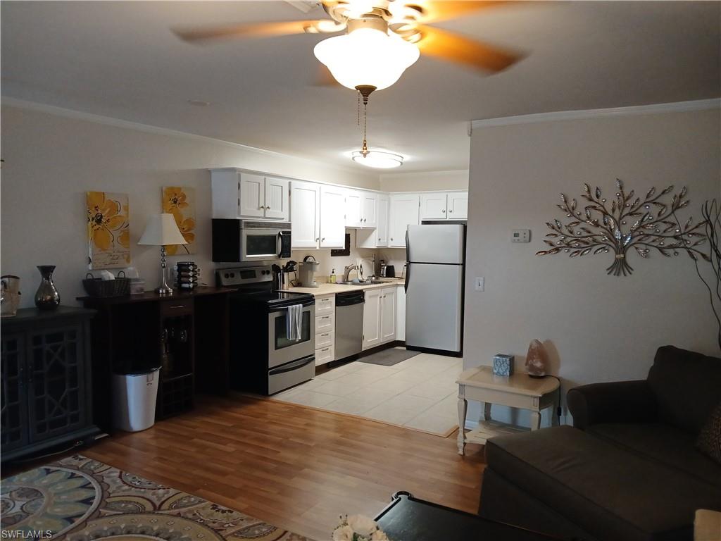 CONTEMPORARY  CONDO - Residential