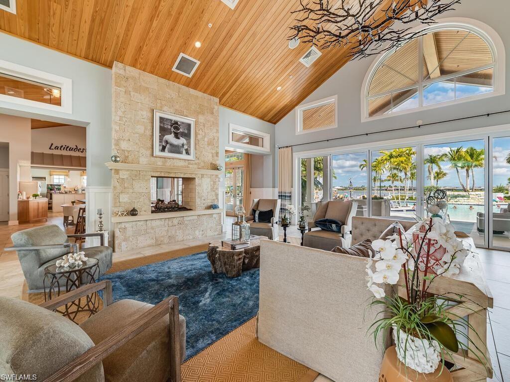 CRANE POINT - Residential