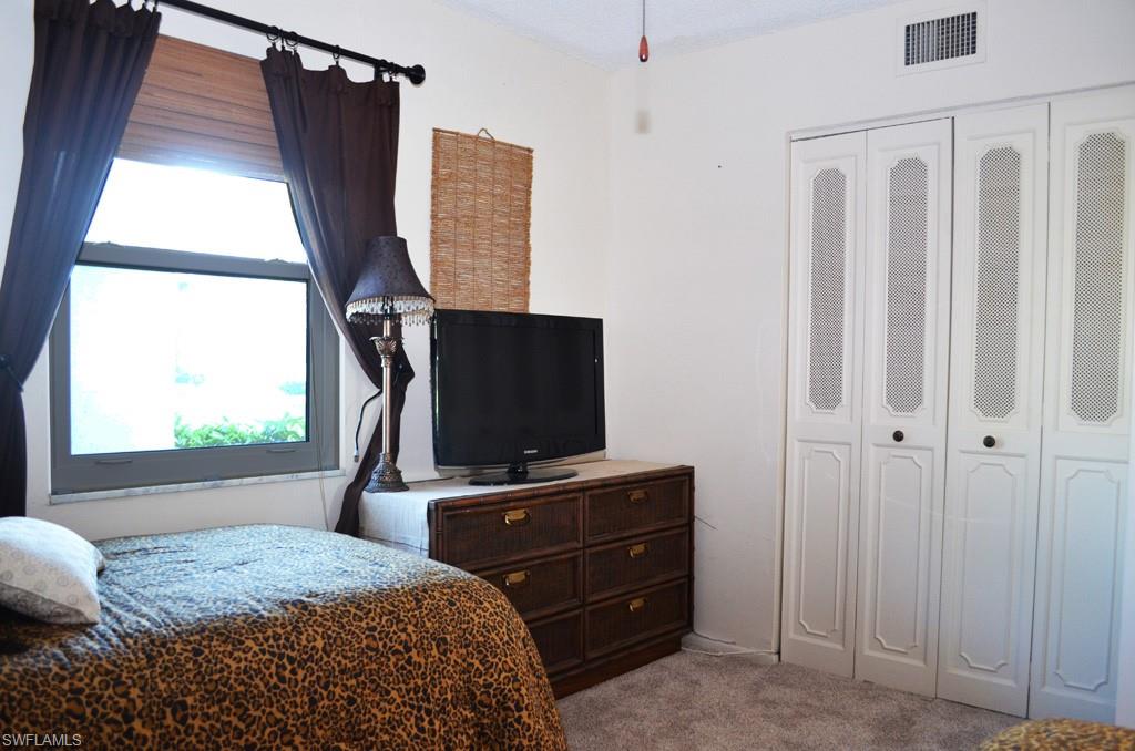 SEVEN LAKES - Residential