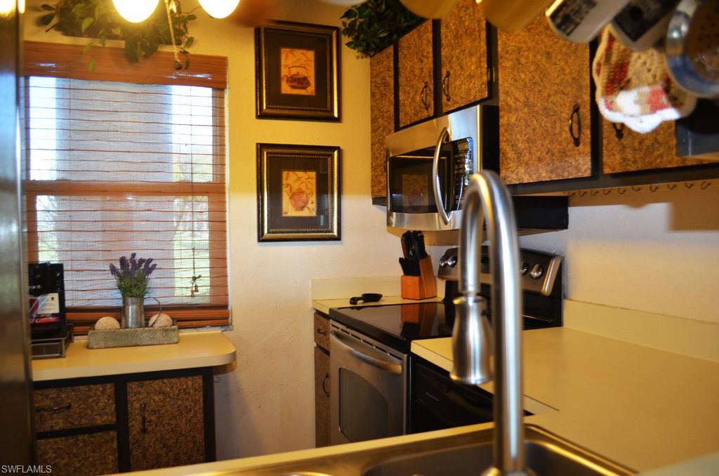 SEVEN LAKES - Residential