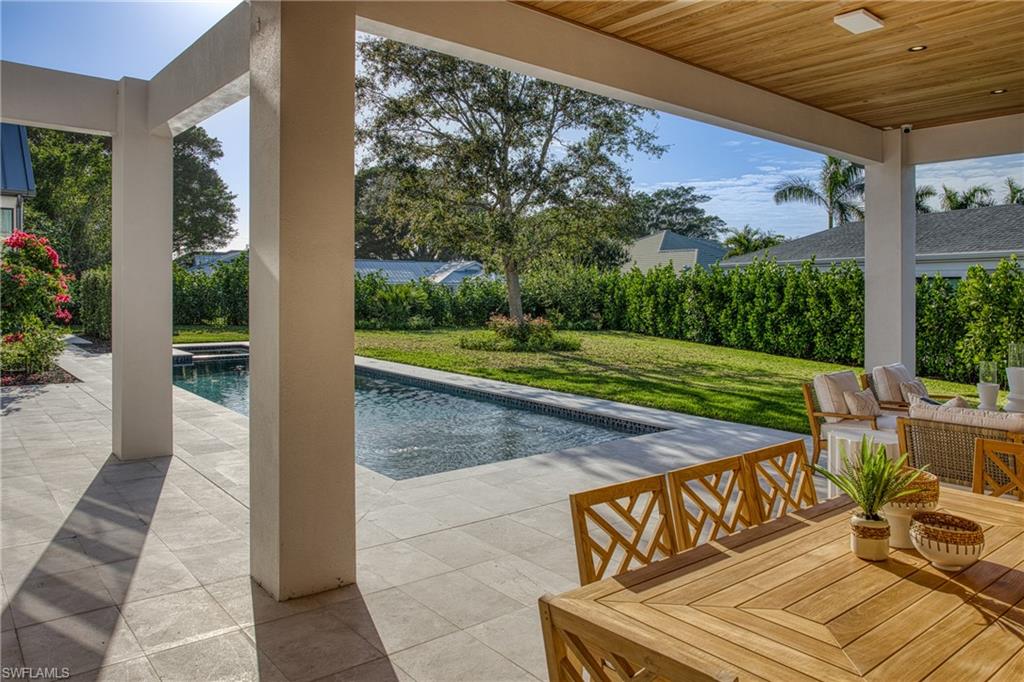 MOORINGS - Residential