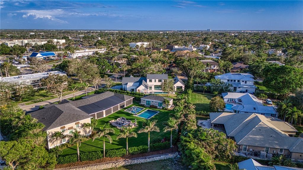 MOORINGS - Residential