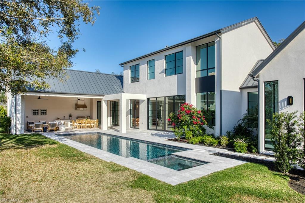 MOORINGS - Residential