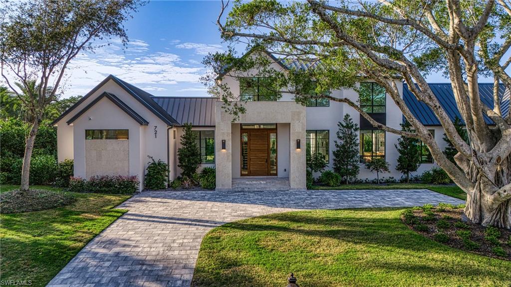 MOORINGS - Residential