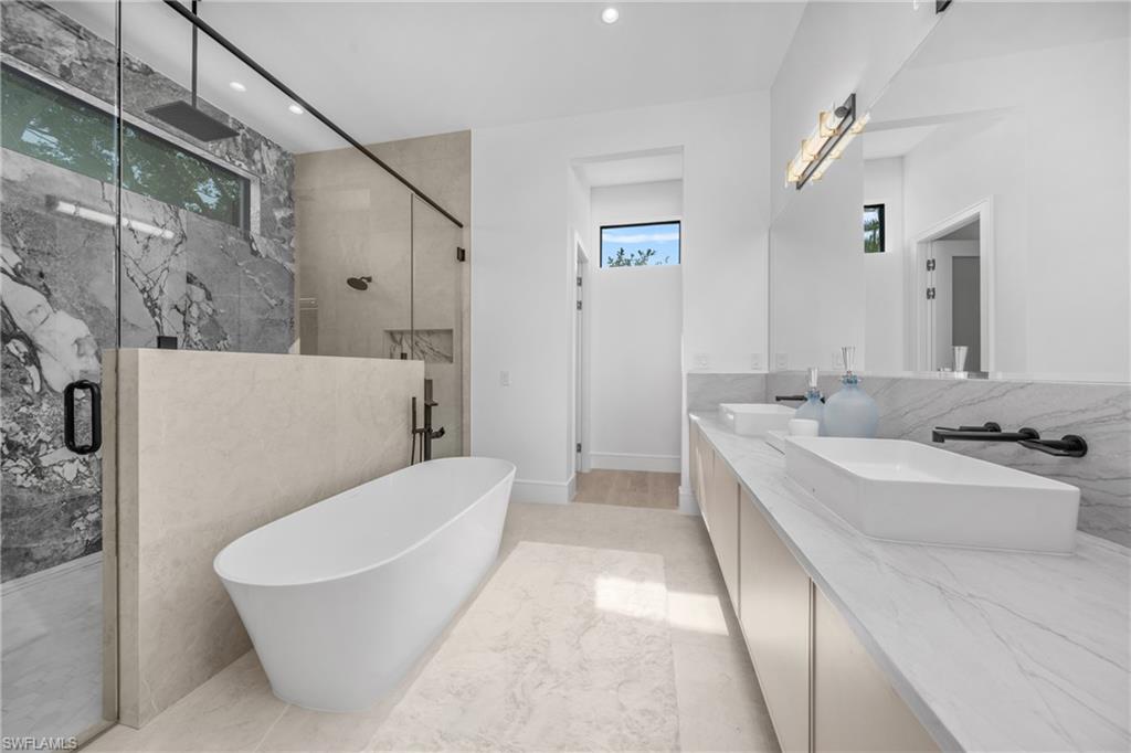 MOORINGS - Residential
