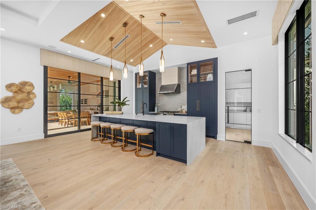 MOORINGS - Residential