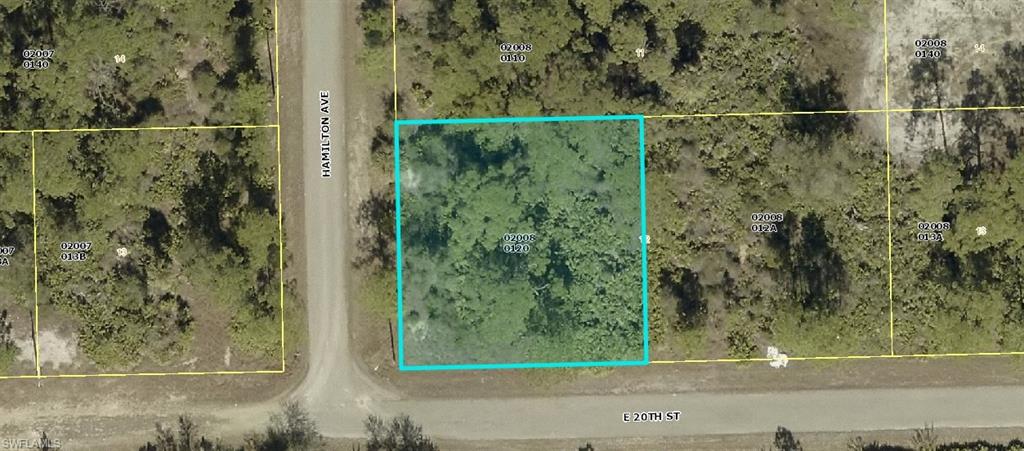 Quarter-acre corner lot in Alva, a town that’s growing fast! It’s the perfect spot to build your dream home or make an investment for the future. Located close to Joel Blvd, Palm Beach Blvd, Fort Myers (just 20 miles away), and Babcock Ranch, you’re also near the Caloosahatchee River and local parks.