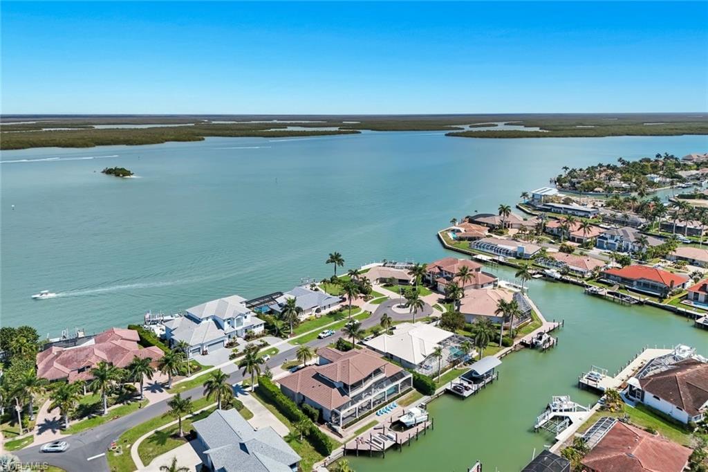 MARCO BEACH - Residential