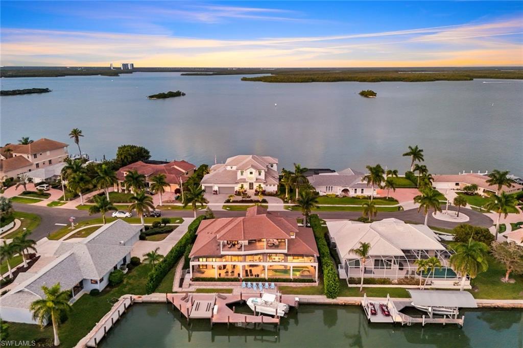 MARCO BEACH - Residential