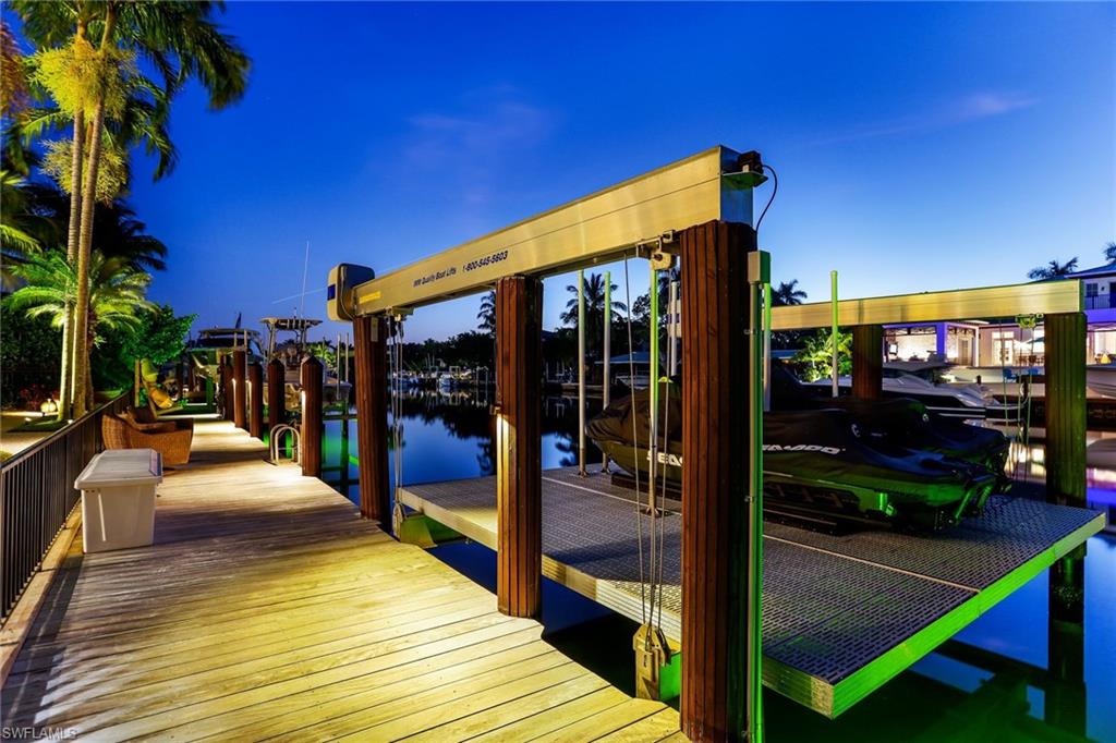 AQUALANE SHORES - Residential