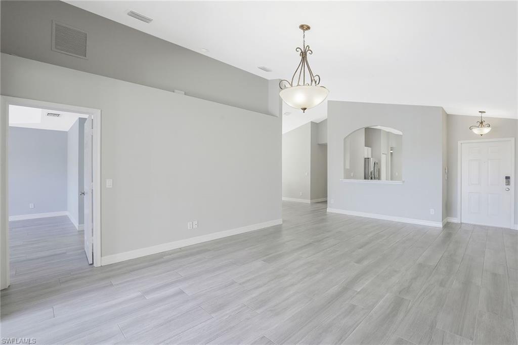 SATURNIA LAKES - Residential