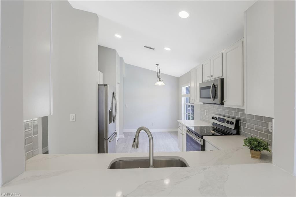 SATURNIA LAKES - Residential