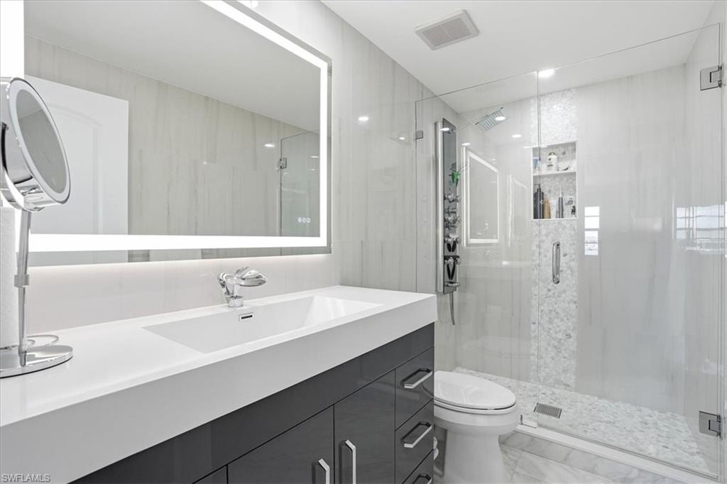 FOUR WINDS MARINA - Residential Lease