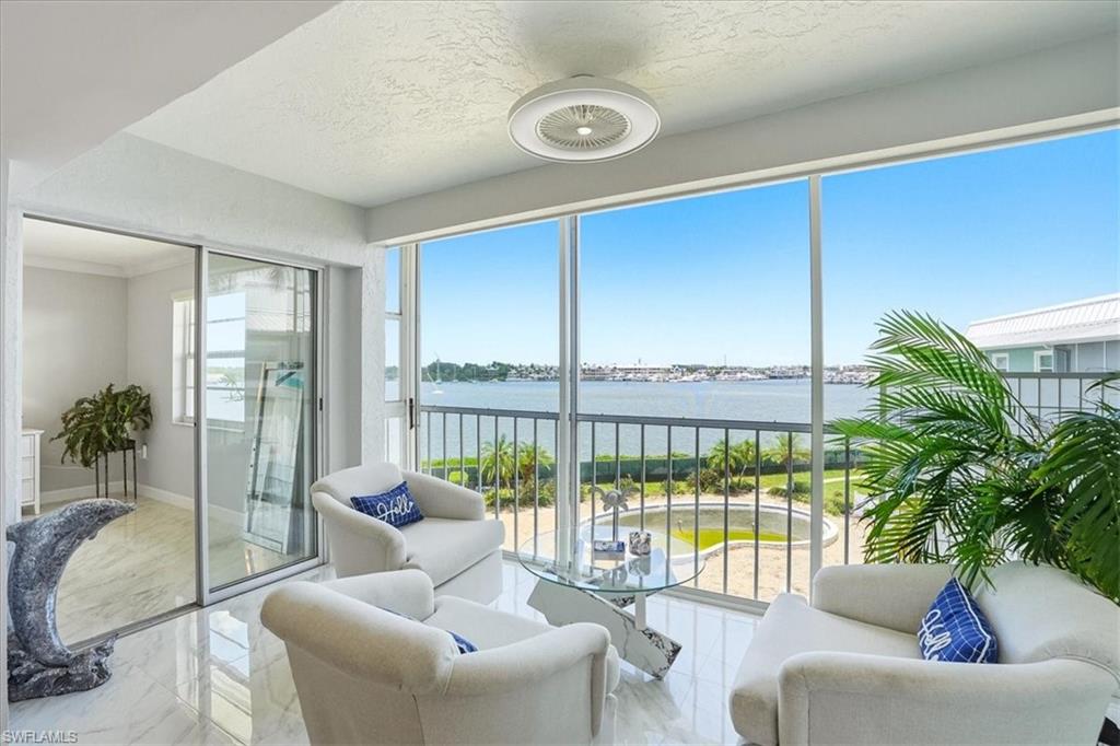FOUR WINDS MARINA - Residential Lease