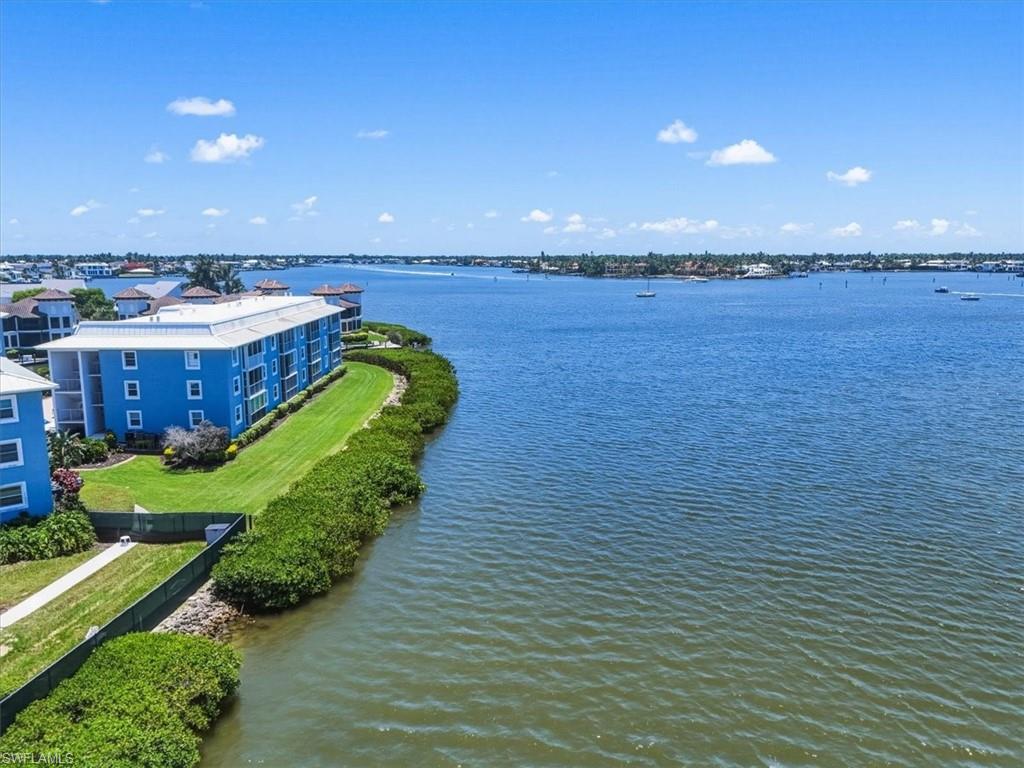 FOUR WINDS MARINA - Residential Lease
