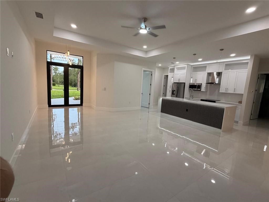 GOLDEN GATE ESTATES - Residential