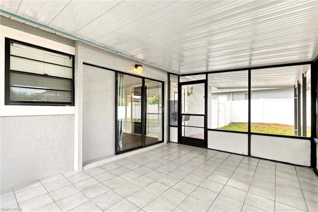 SAN CARLOS PARK - Residential