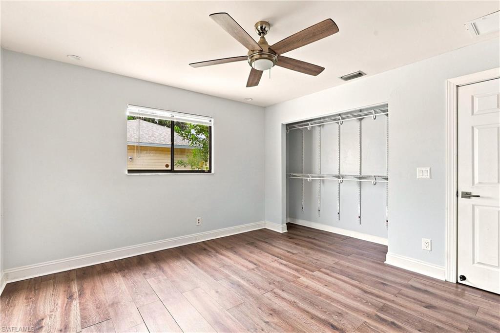 SAN CARLOS PARK - Residential