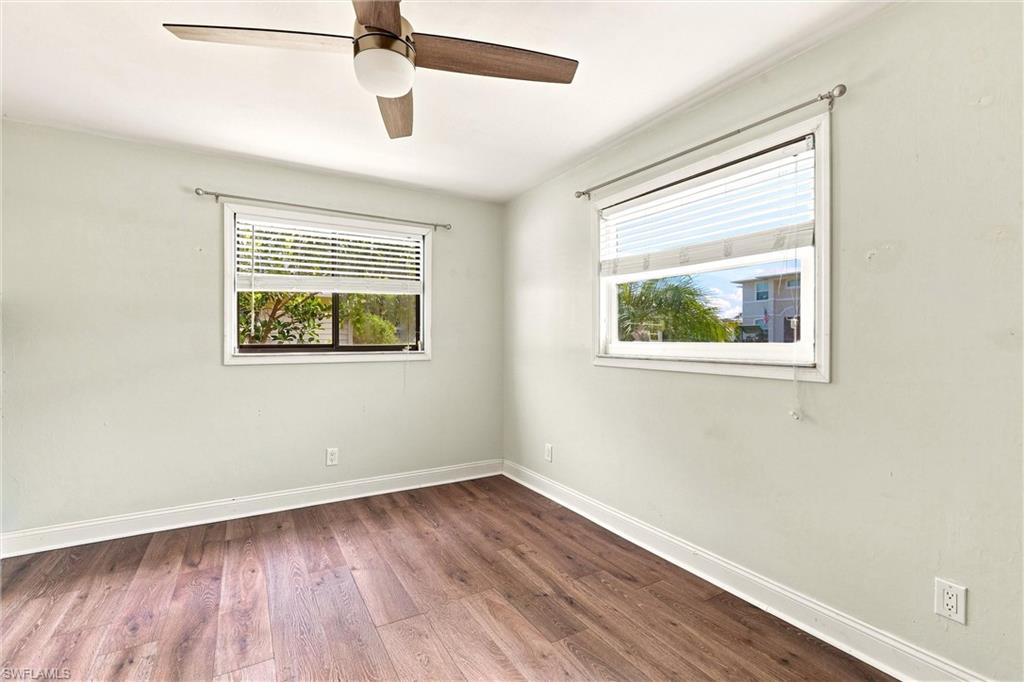 SAN CARLOS PARK - Residential