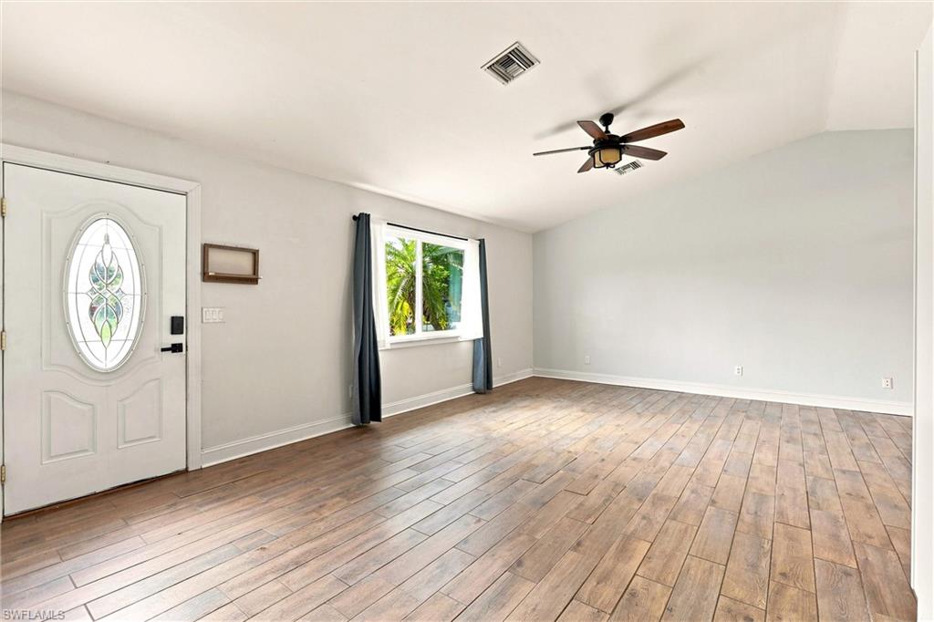 SAN CARLOS PARK - Residential