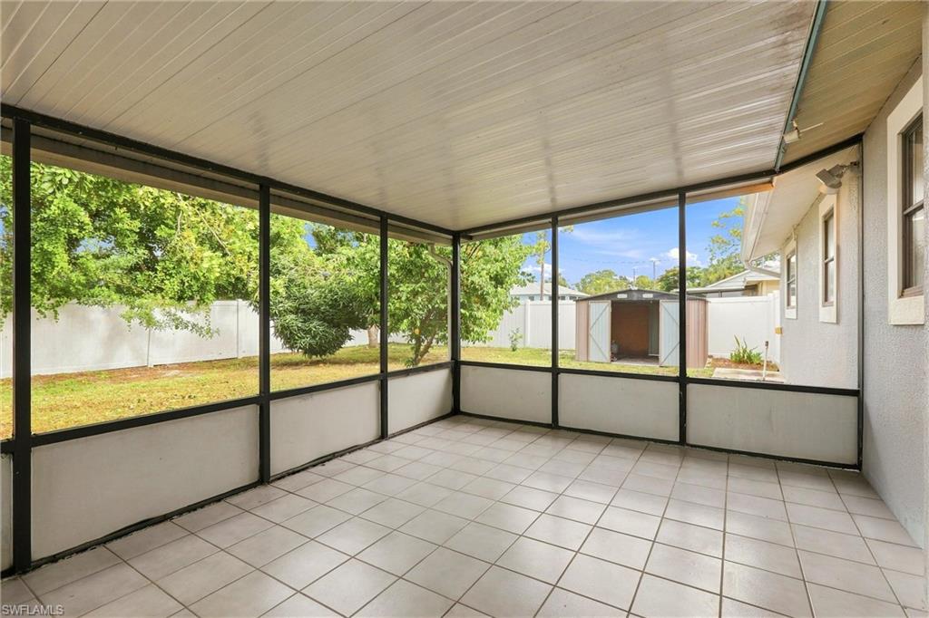 SAN CARLOS PARK - Residential