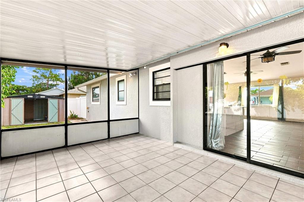 SAN CARLOS PARK - Residential