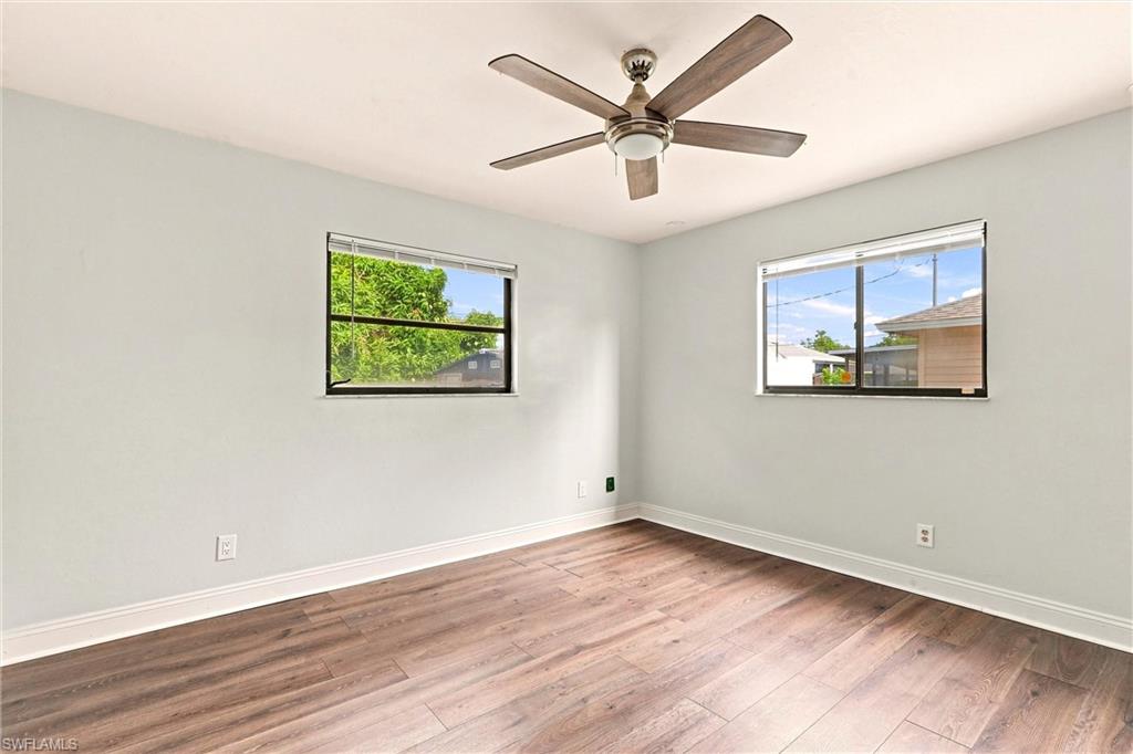 SAN CARLOS PARK - Residential