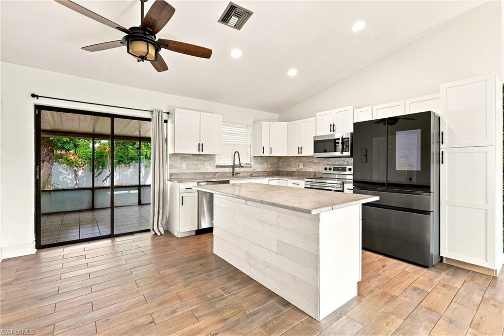 SAN CARLOS PARK - Residential