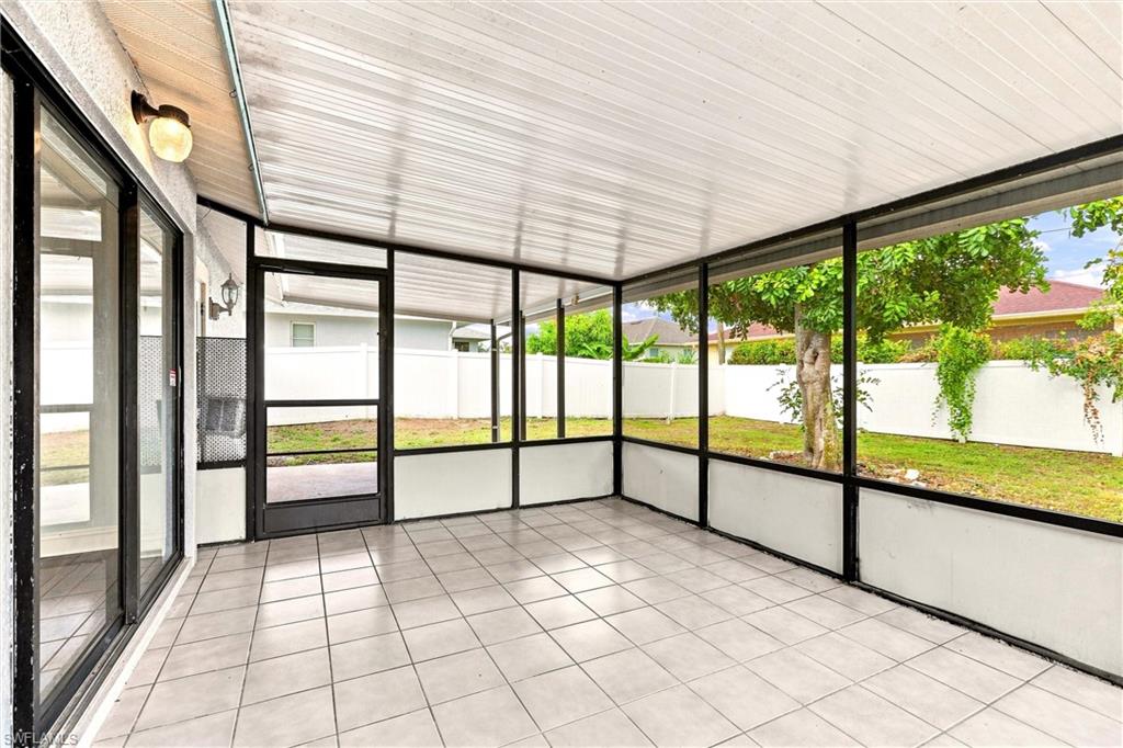 SAN CARLOS PARK - Residential