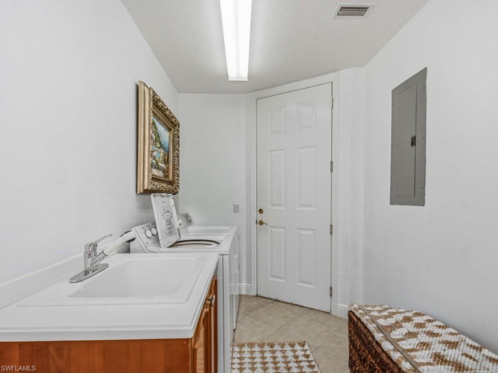 LAGUNA - Residential