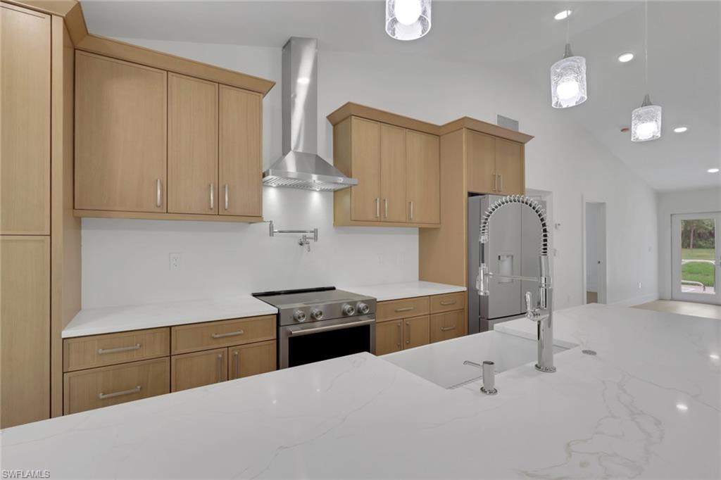 GOLDEN GATE ESTATES - Residential