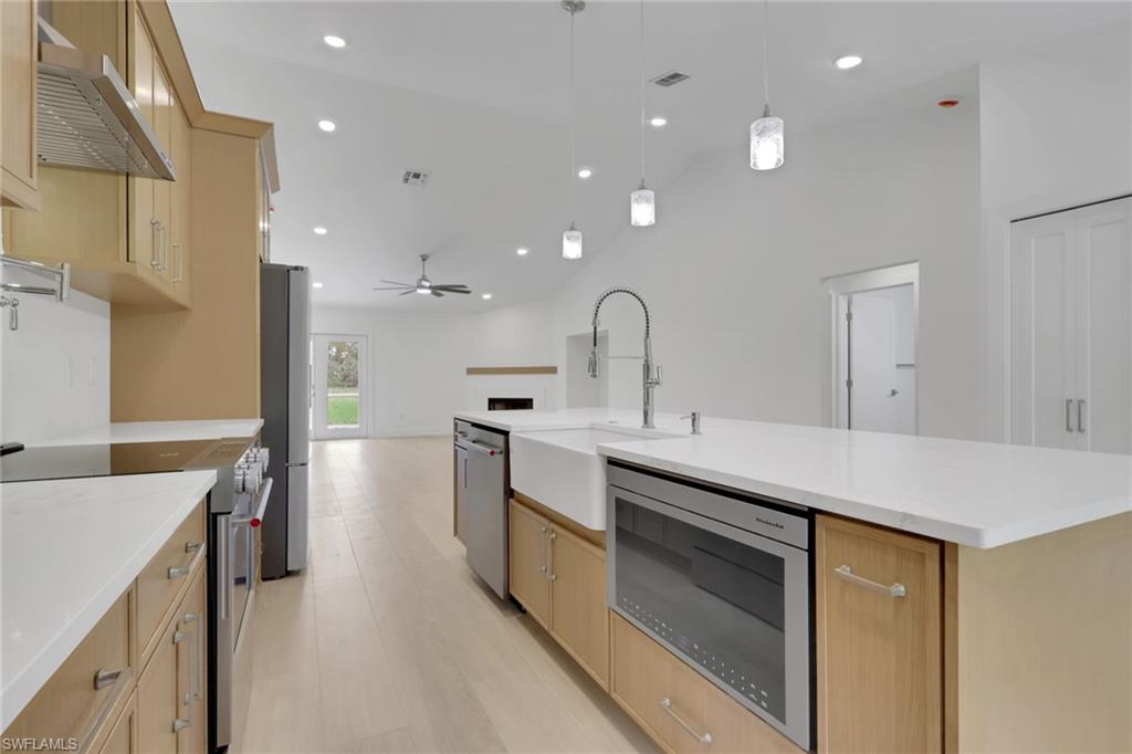 GOLDEN GATE ESTATES - Residential