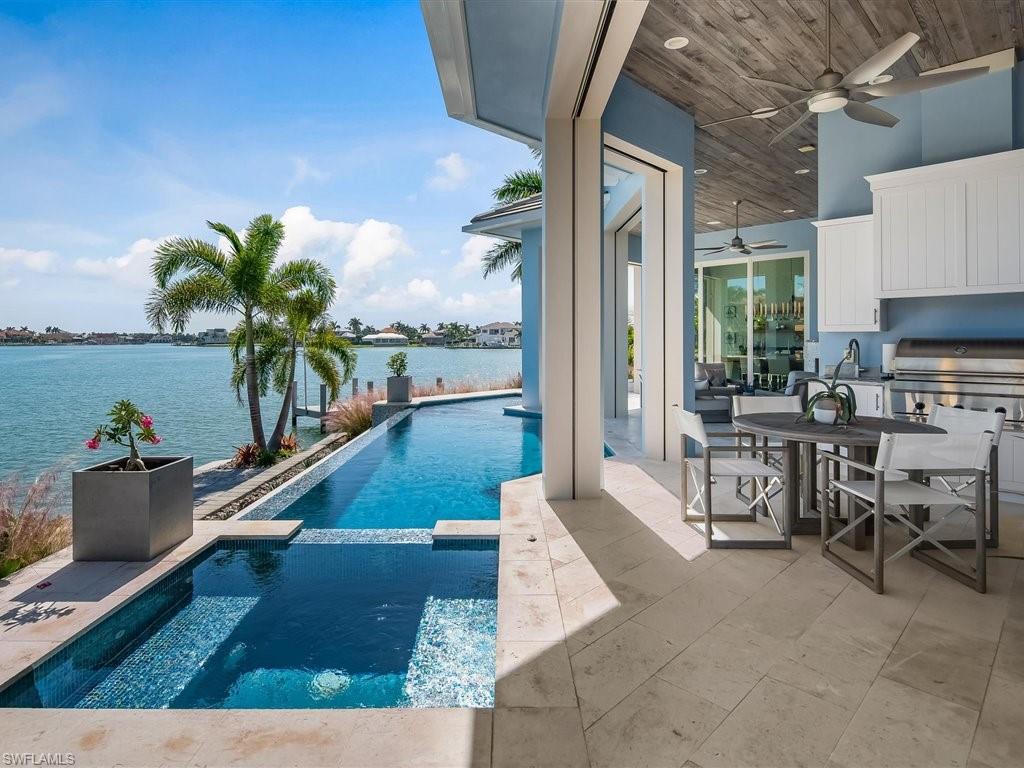 MARCO BEACH - Residential