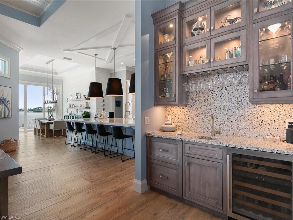 MARCO BEACH - Residential