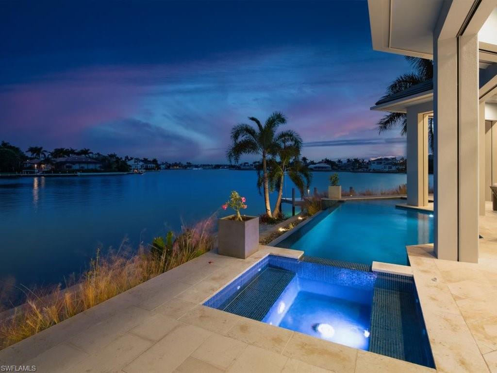 MARCO BEACH - Residential