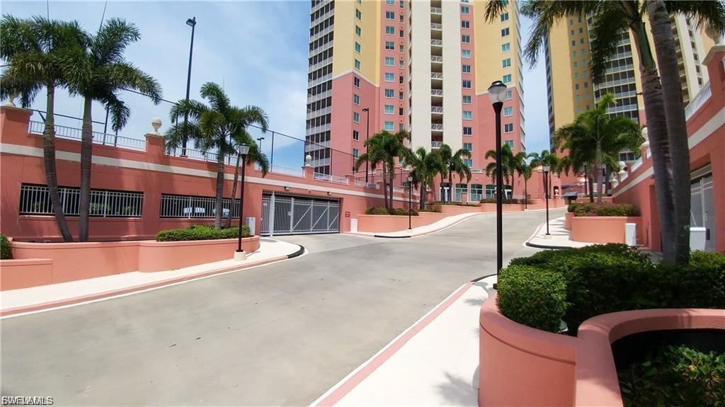RIVIERA - Residential Lease
