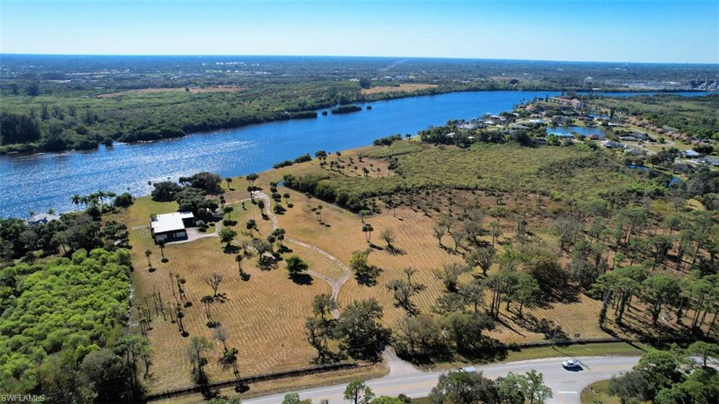 ACREAGE - Land