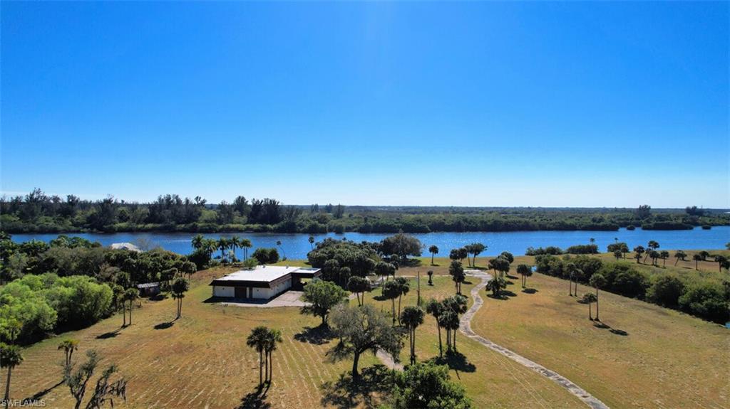 ACREAGE - Land