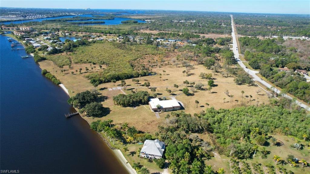 ACREAGE - Land