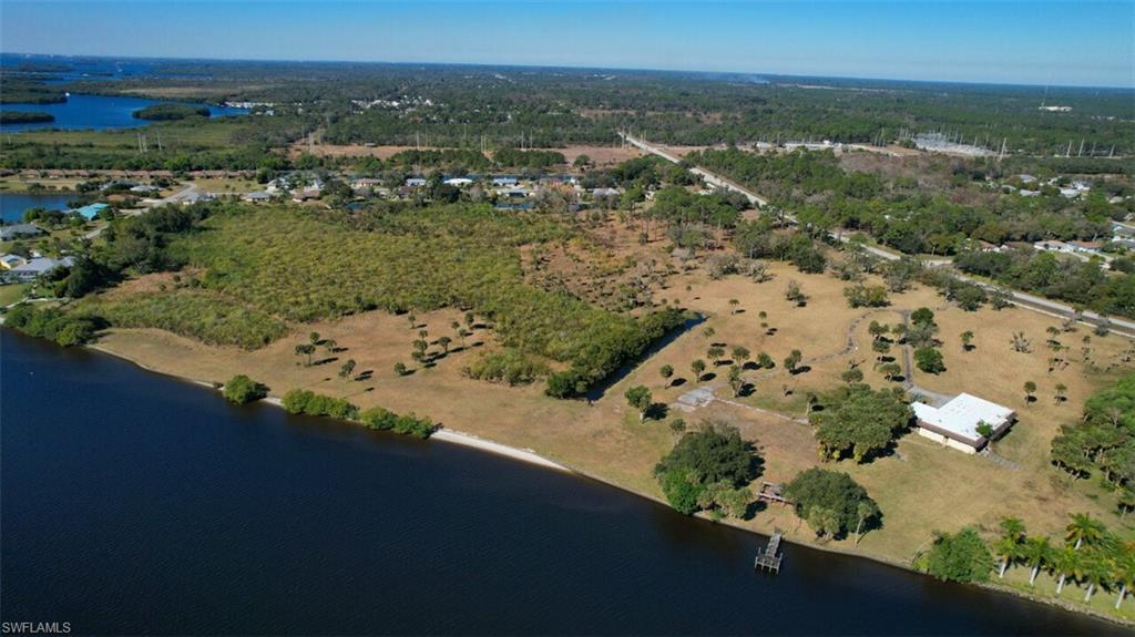 ACREAGE - Land